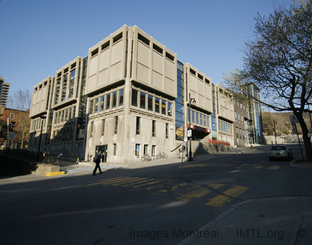 FERMETURE DU BATIMENT DU CENTRE UNIVERSITAIRE